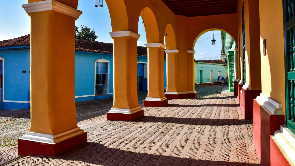 Détail documentaire lié à Trinidad Cuba cobblestone street
